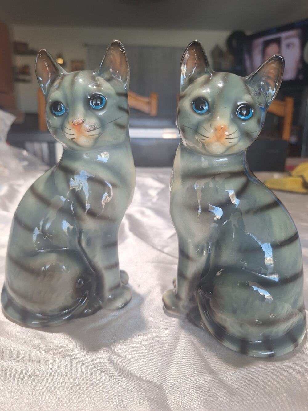 Vintage 1979 Kmart Ceramic Siamese Cat Figurines Pair Blue Eyes 7in Original Tag